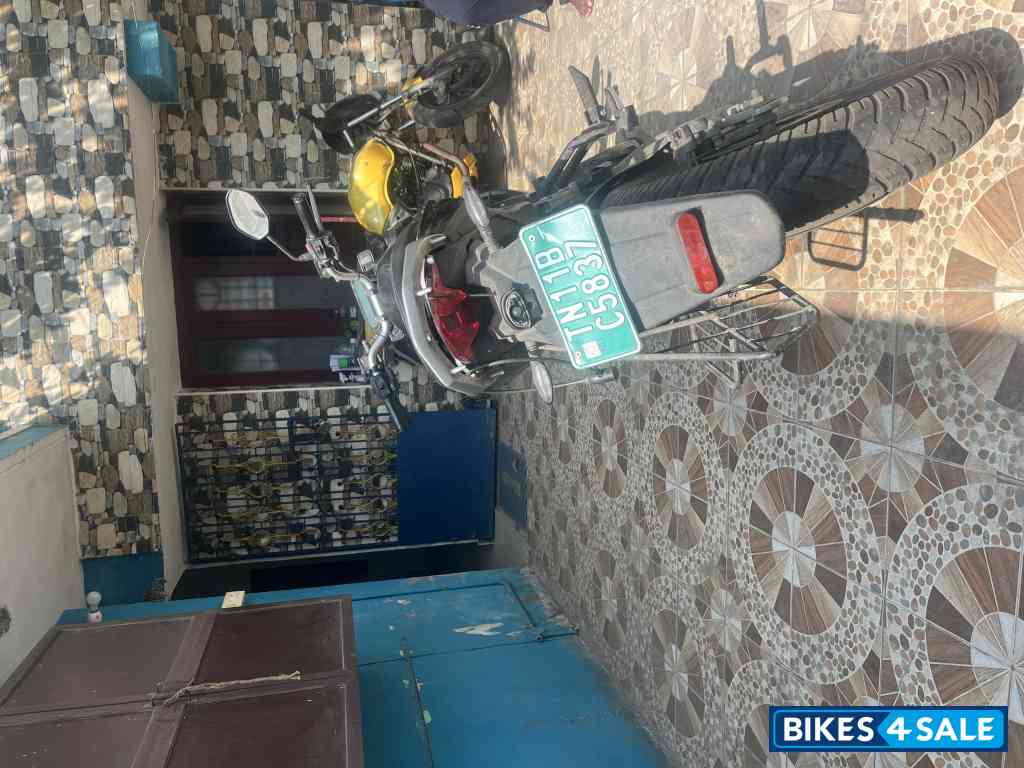 Black Revolt RV 400 Black Revolt RV 400