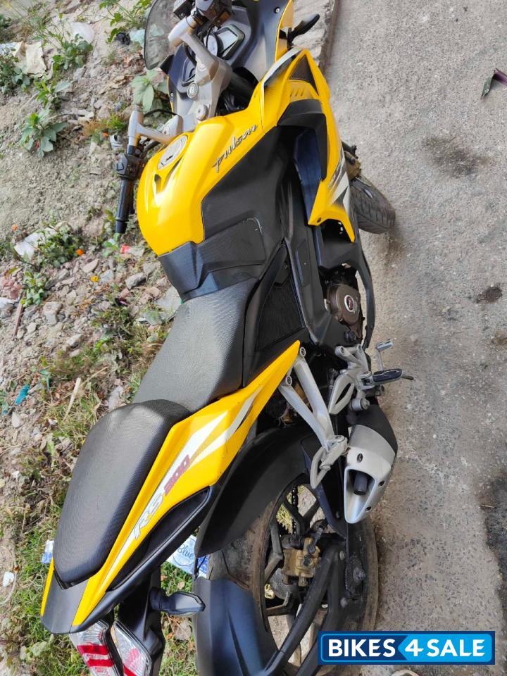 Yellow & Black Bajaj Pulsar RS 200