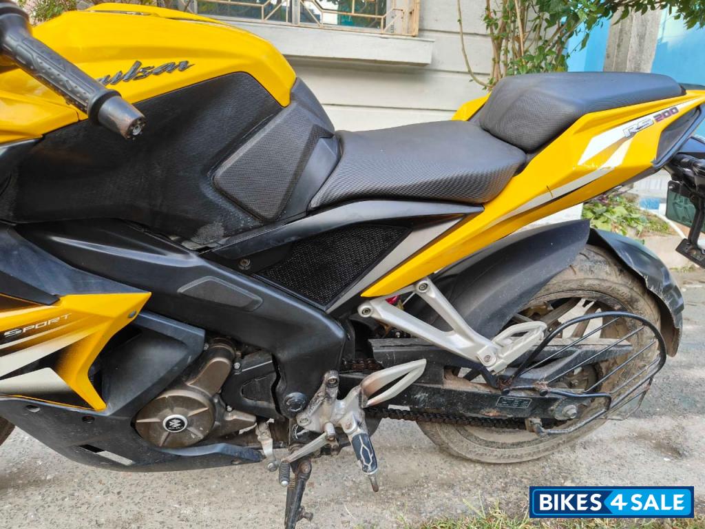 Yellow & Black Bajaj Pulsar RS 200