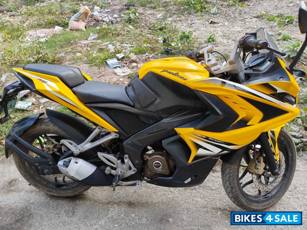 Yellow & Black Bajaj Pulsar RS 200
