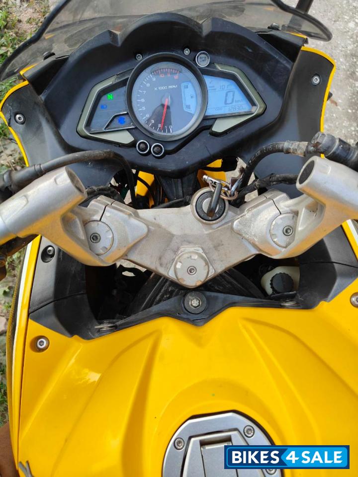 Yellow & Black Bajaj Pulsar RS 200