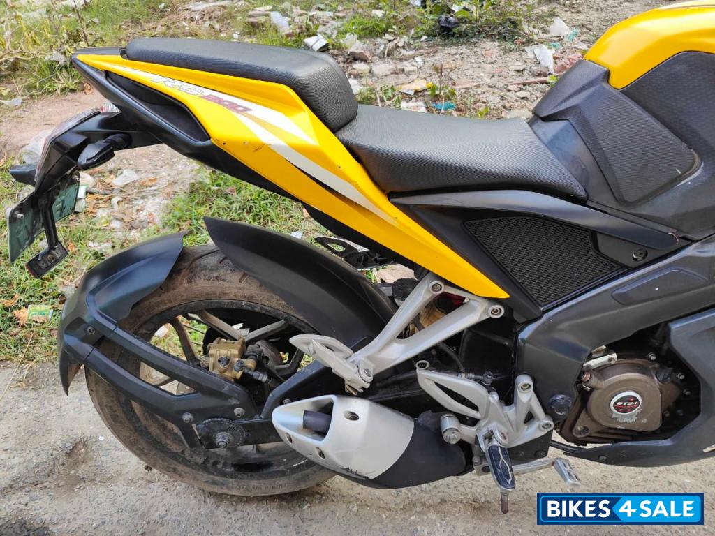 Yellow & Black Bajaj Pulsar RS 200