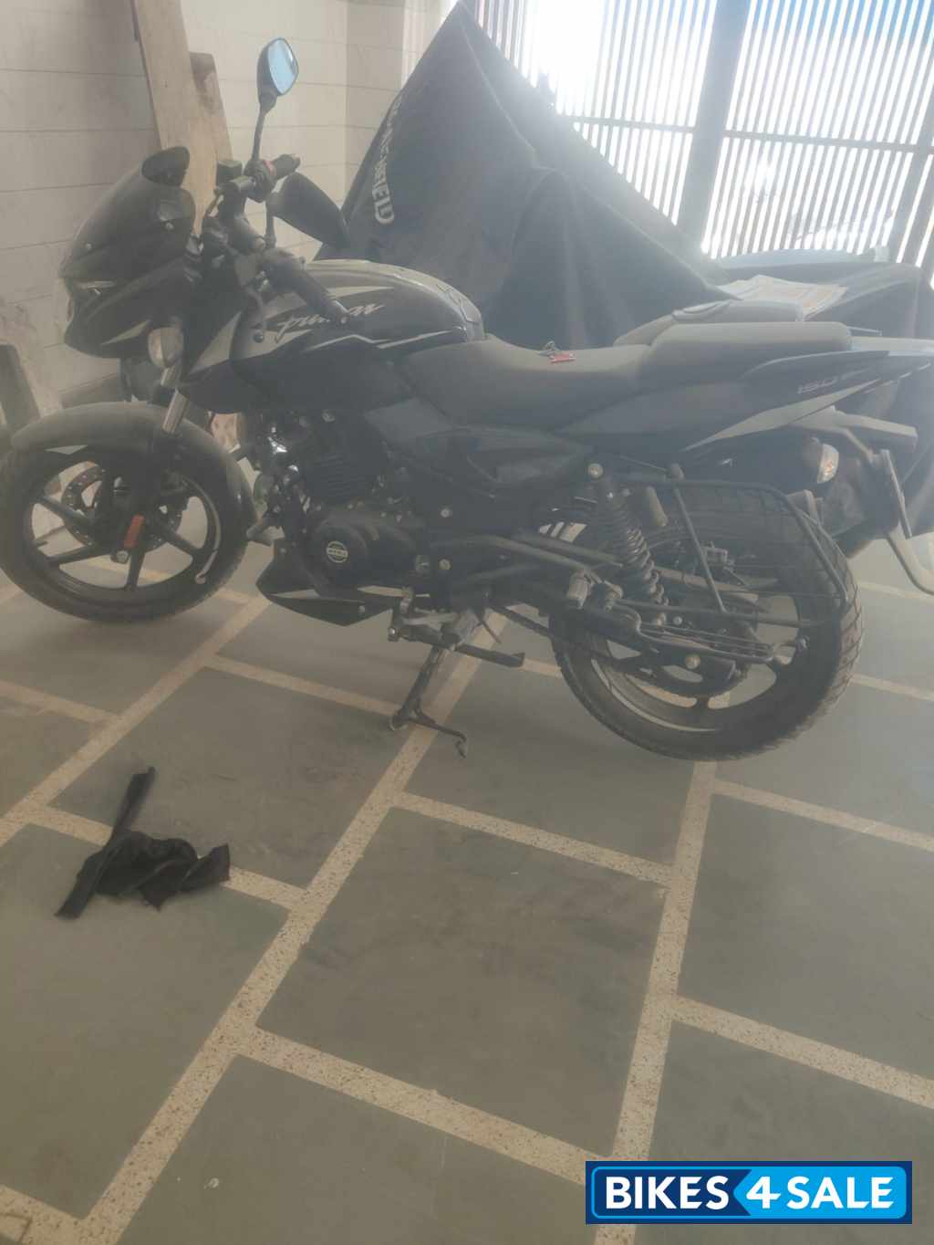 Black Silver Bajaj Pulsar AS 150