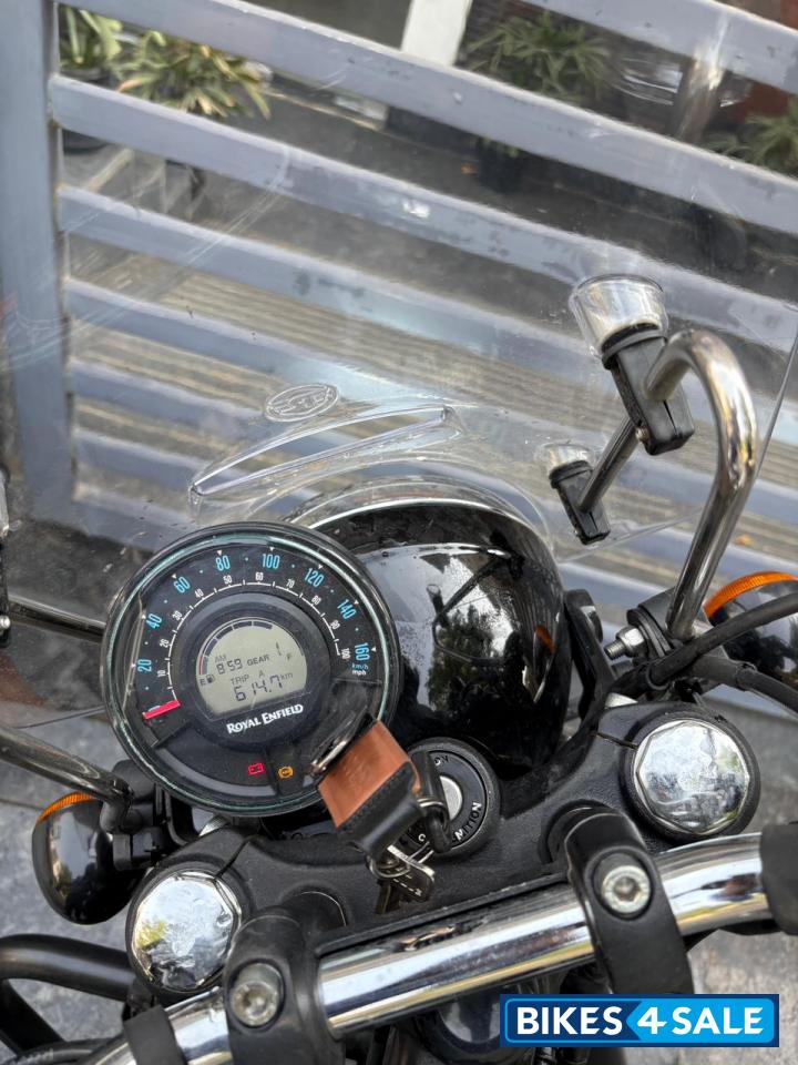 Black Royal Enfield Meteor 350 Stellar