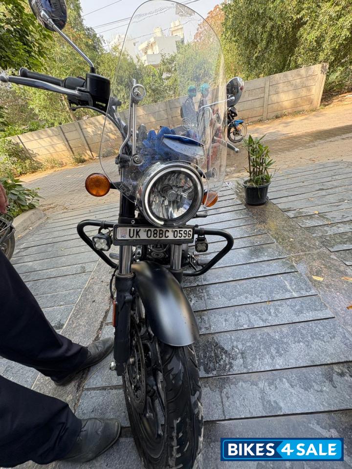 Black Royal Enfield Meteor 350 Stellar