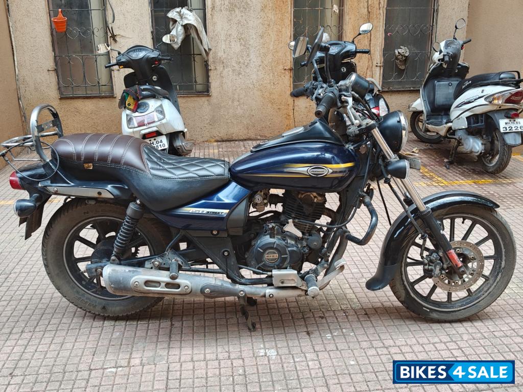 Blue Bajaj Avenger Street 150 Blue Bajaj Avenger Street 150