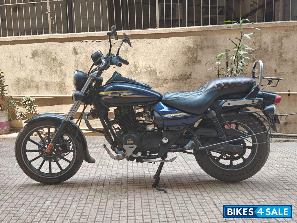Blue Bajaj Avenger Street 150 Blue Bajaj Avenger Street 150