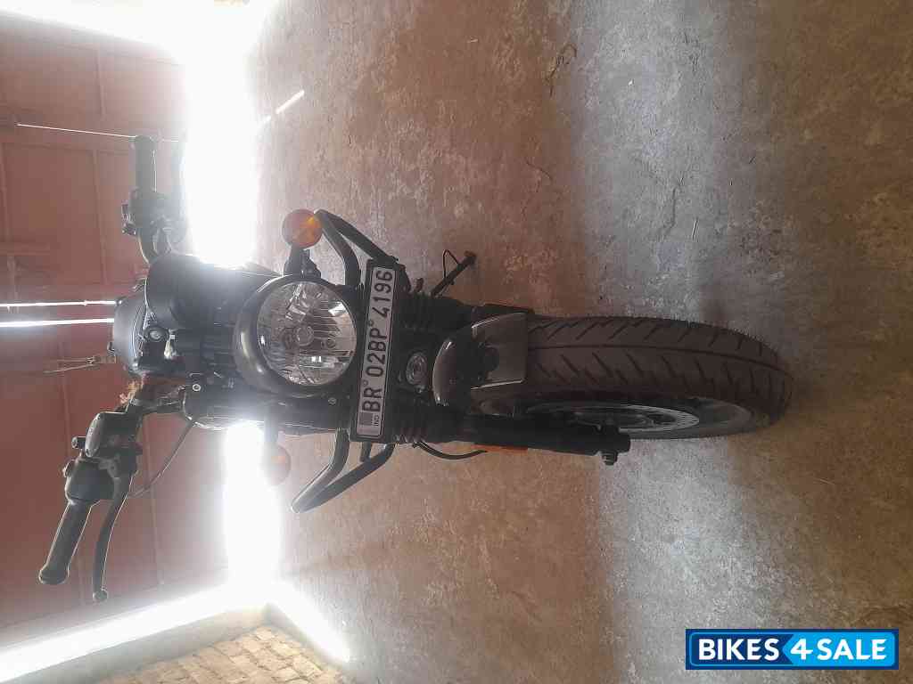 Light Green Royal Enfield Hunter 350 Retro