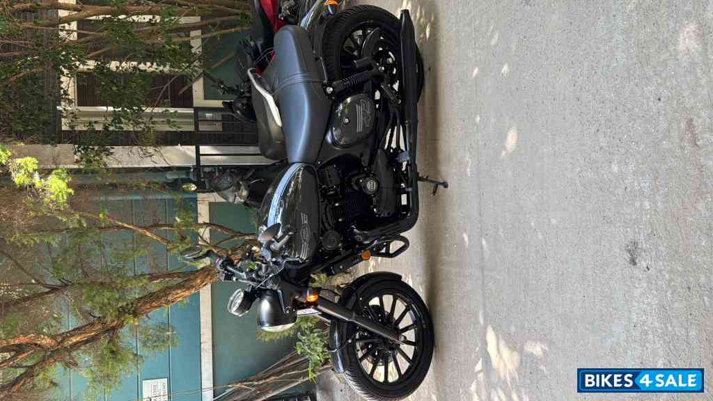 Jawa 42 Dual Channel ABS AllStar Black