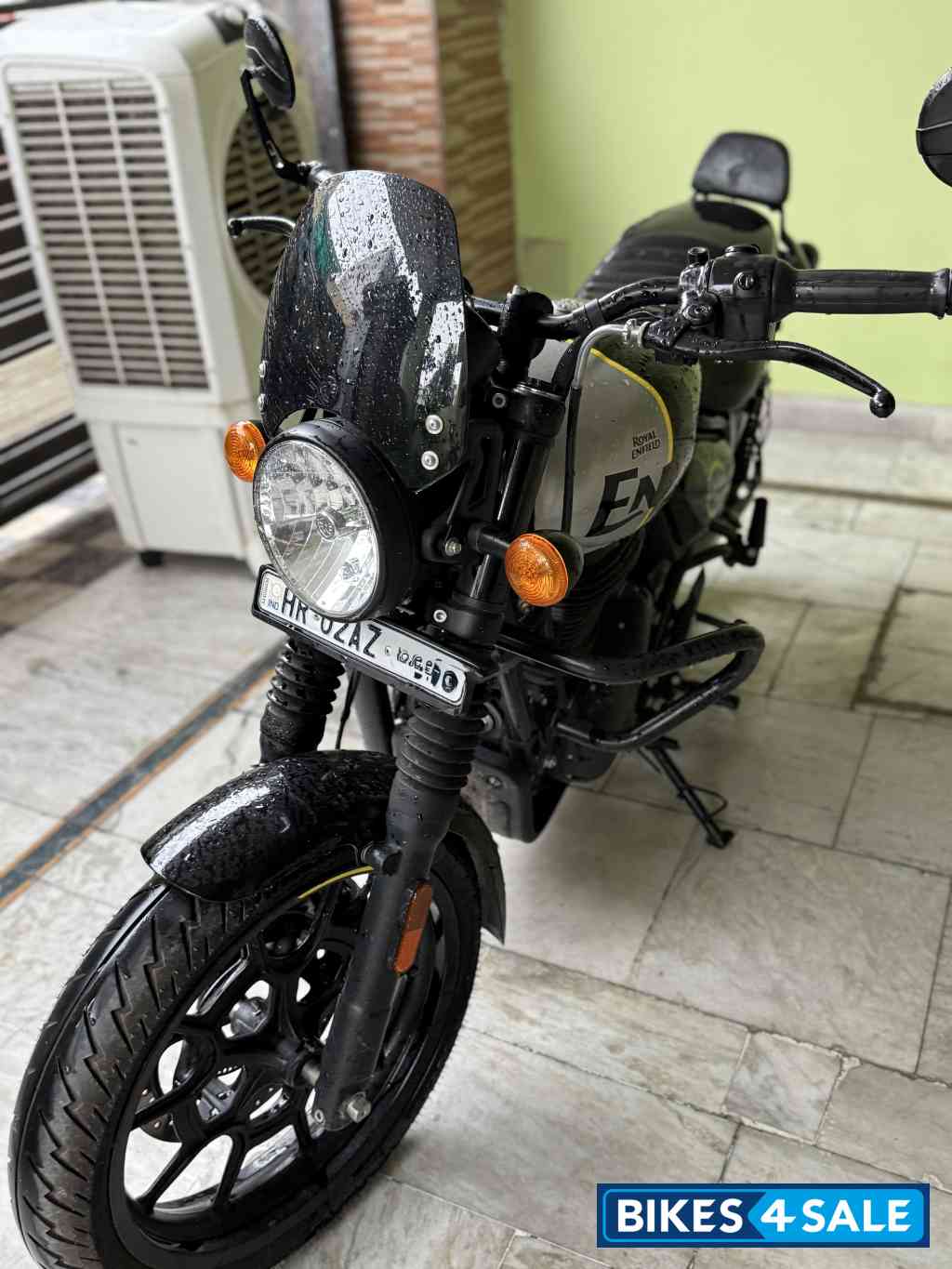 Rebel Black Royal Enfield Hunter 350 Metro