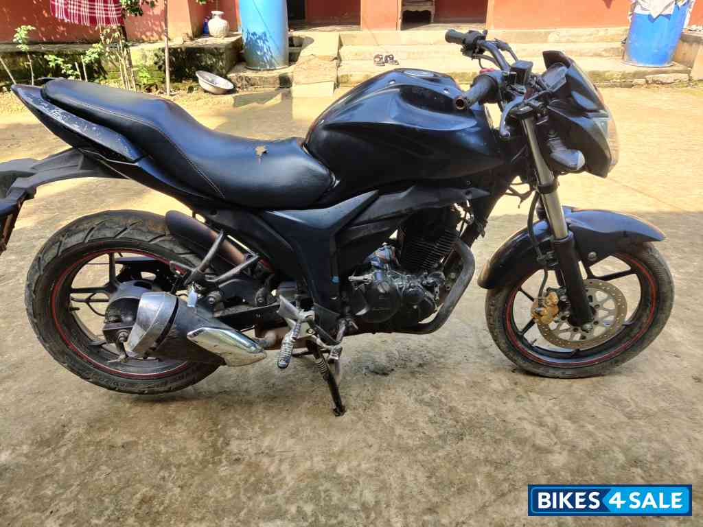 Suzuki Gixxer SF