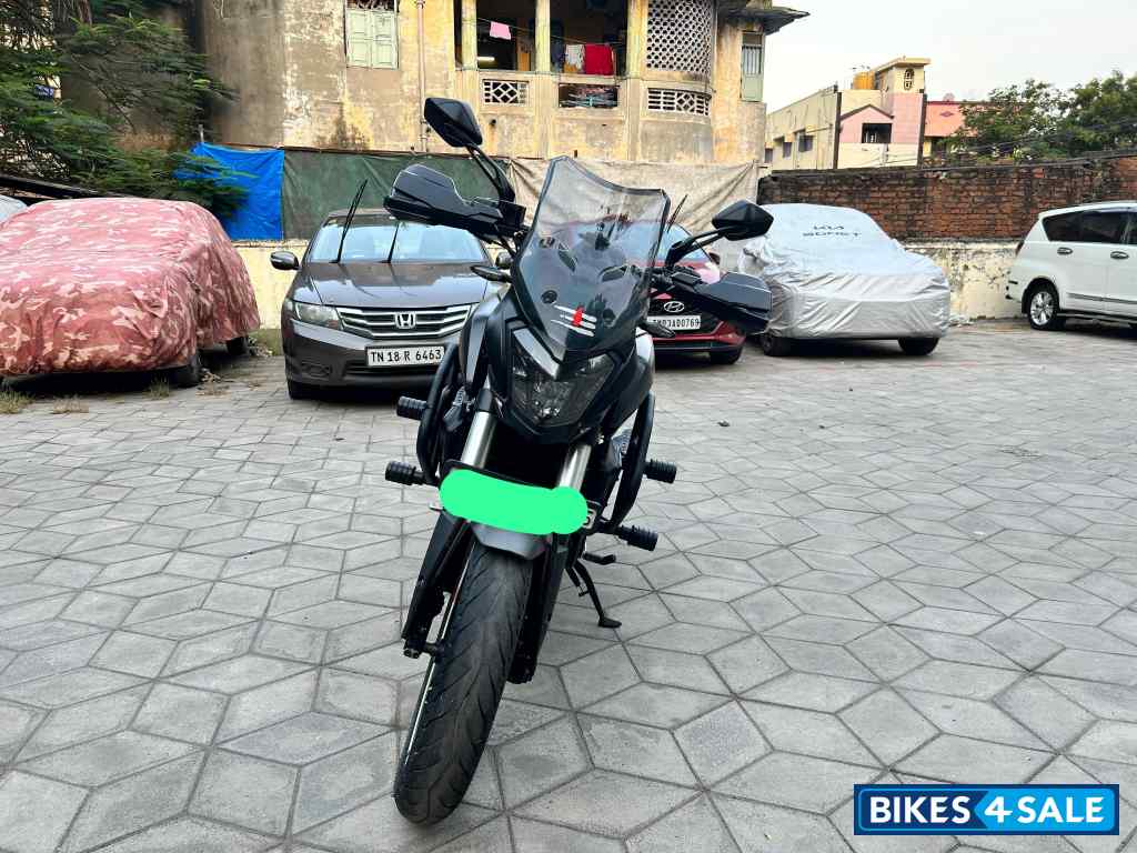 Charcoal Black Bajaj Dominar 400 Disc Charcoal Black Bajaj Dominar 400 Disc