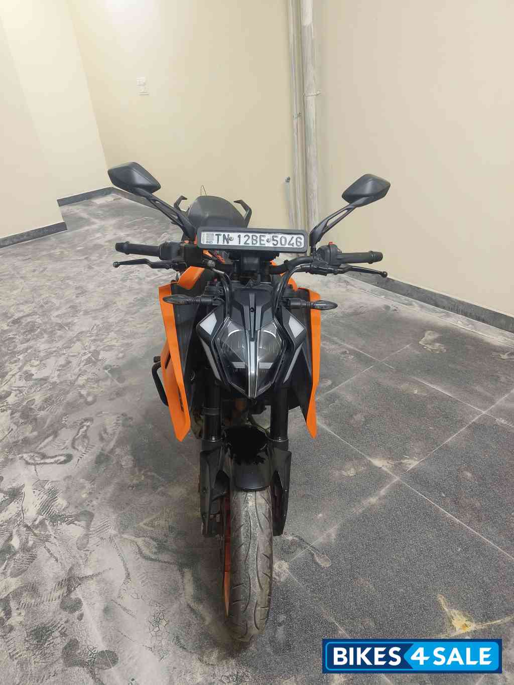 Orange KTM Duke 390 2024