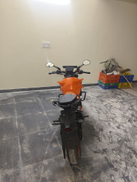 Orange KTM Duke 390 2024