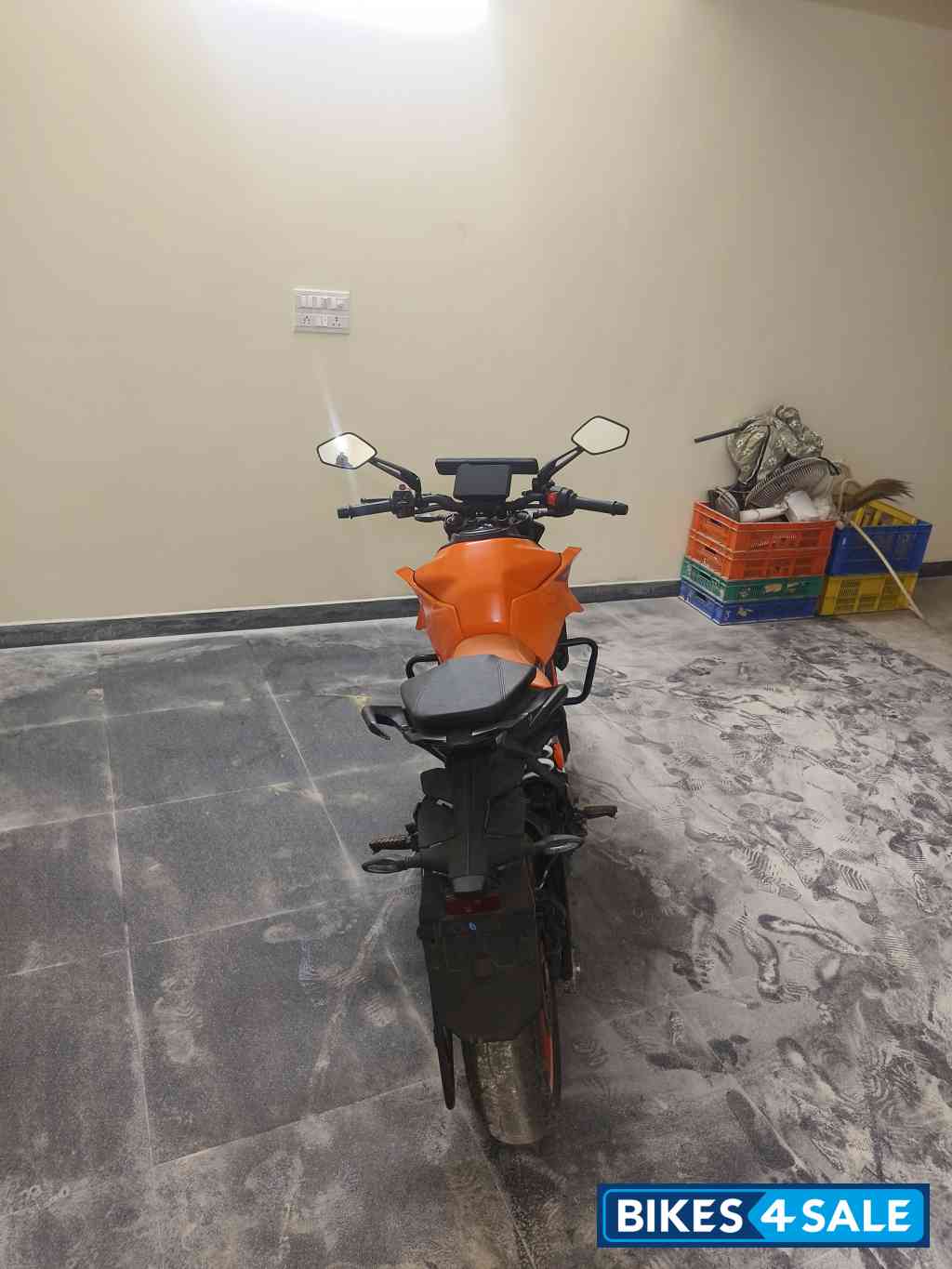 Orange KTM Duke 390 2024