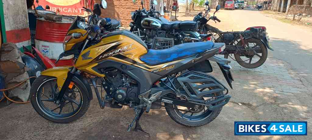 Honda CB Hornet 160R ABS