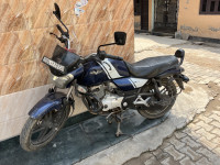 Bajaj V15