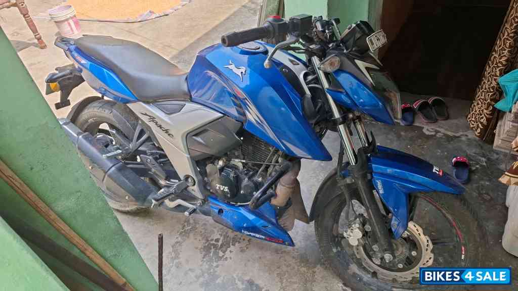 Blue TVS Apache RTR 160 4V BS6
