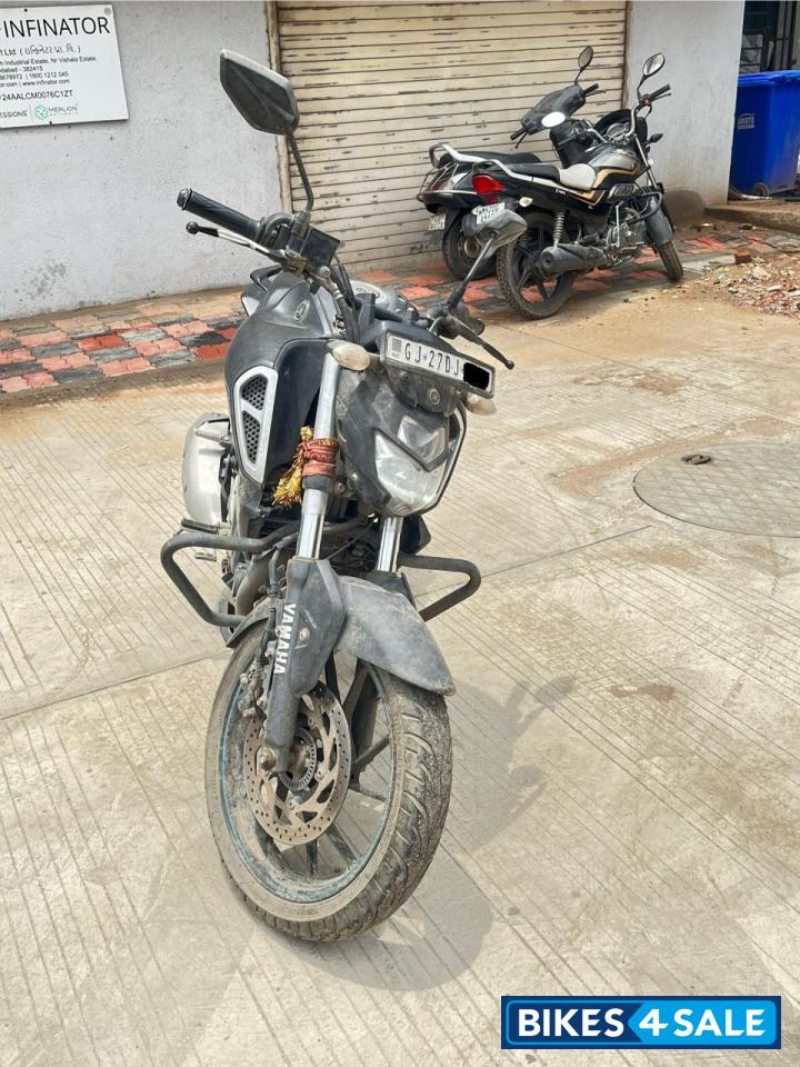 Matt Black 2 Yamaha FZ-S