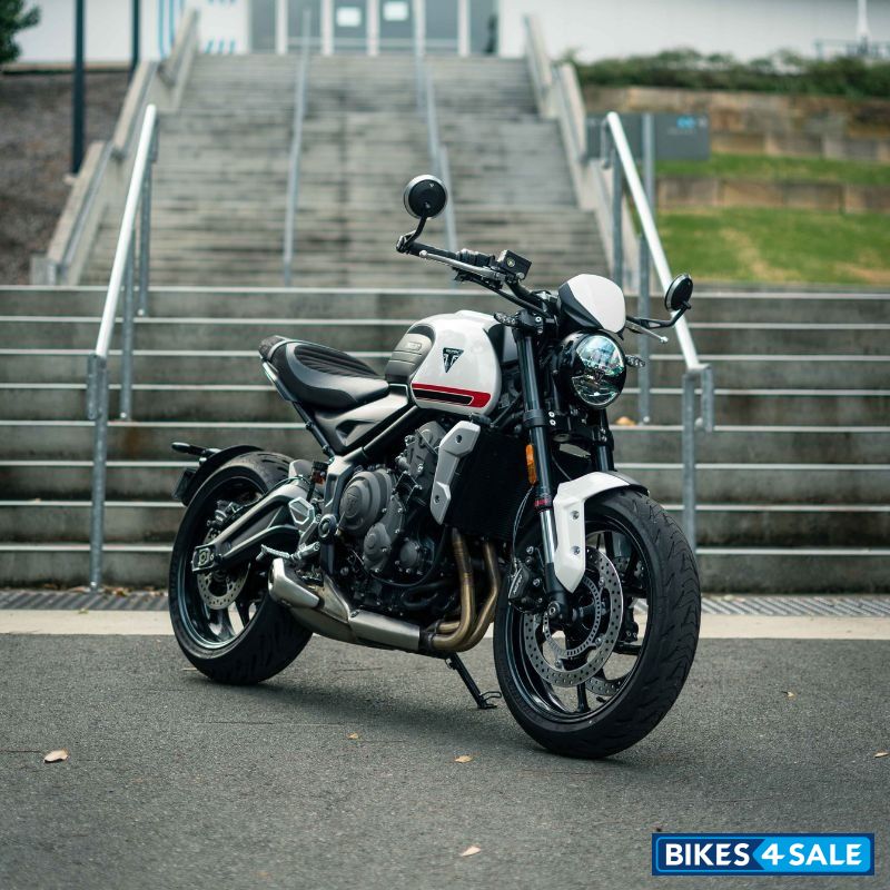 Triumph Trident 660