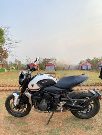 Triumph Trident 660
