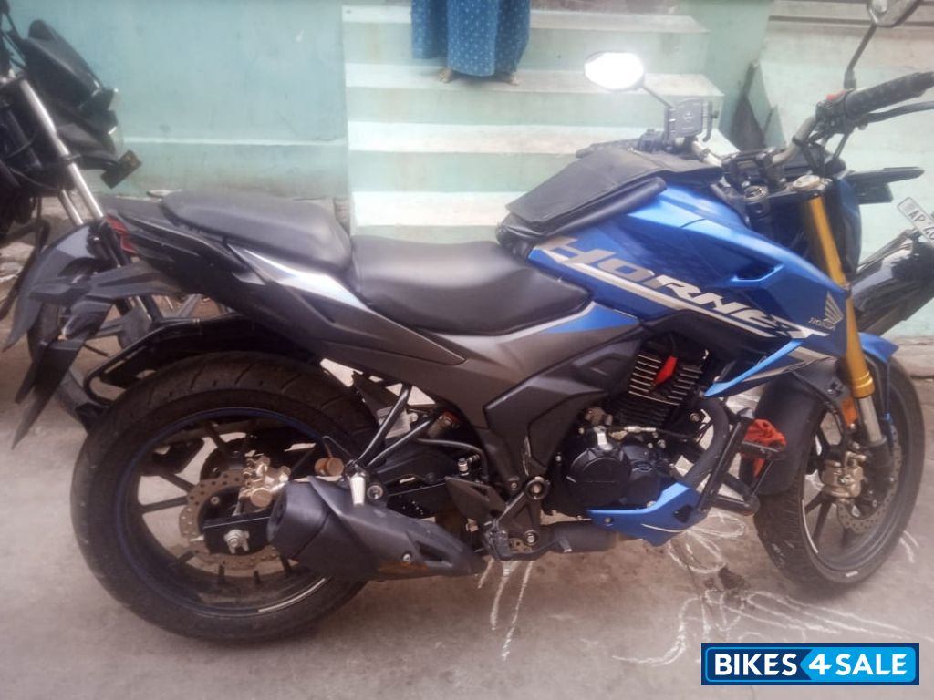 Blue Honda Hornet 2.0