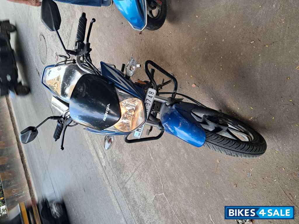 Blue Honda Shine 125 Drum