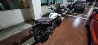 White Bajaj Dominar 400