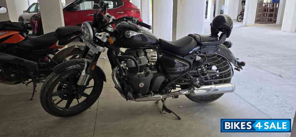 Royal Enfield Super Meteor 650