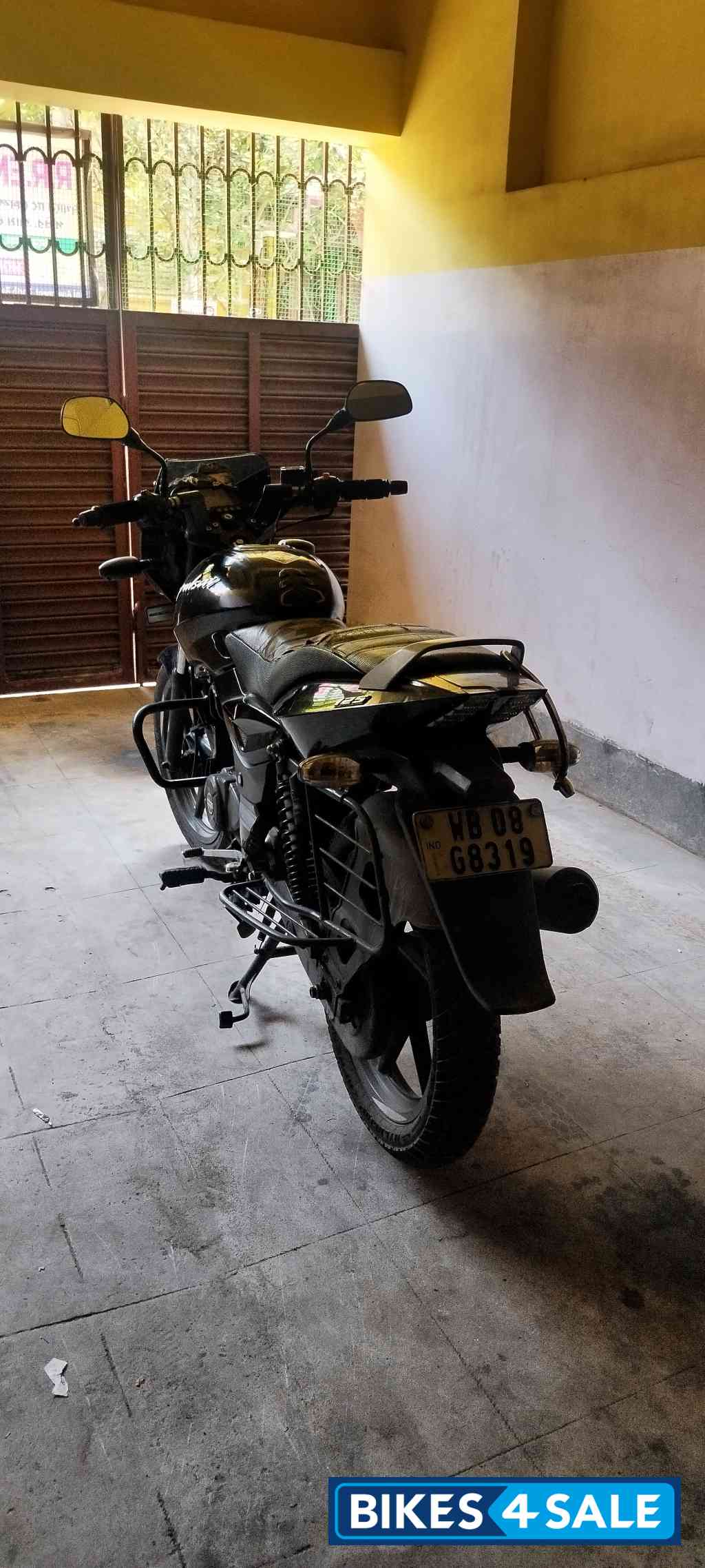 Black Platinum Silver Bajaj Pulsar 125 Neon