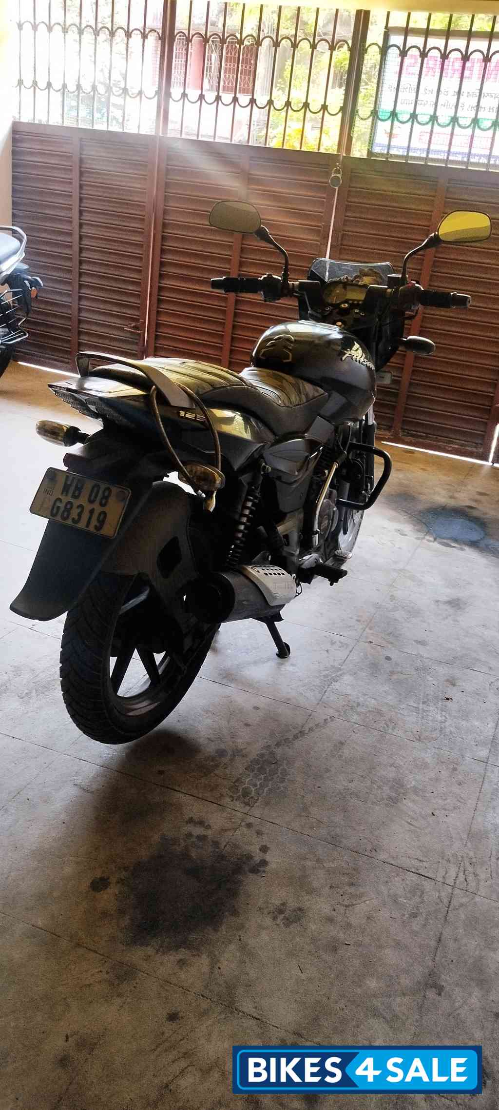 Black Platinum Silver Bajaj Pulsar 125 Neon