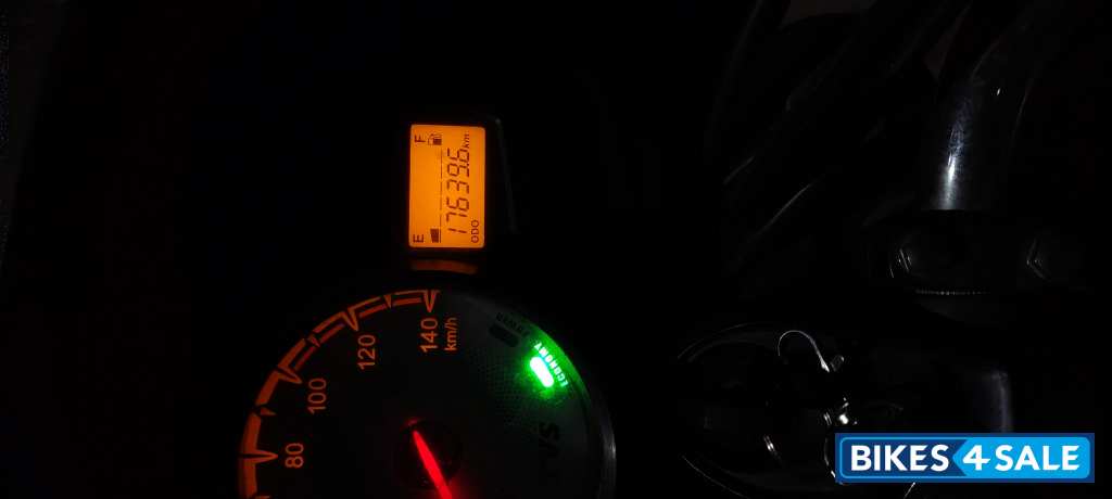 Gold TVS Star City Plus