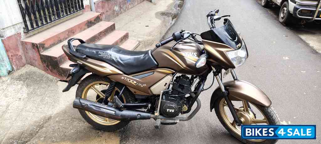 Gold TVS Star City Plus
