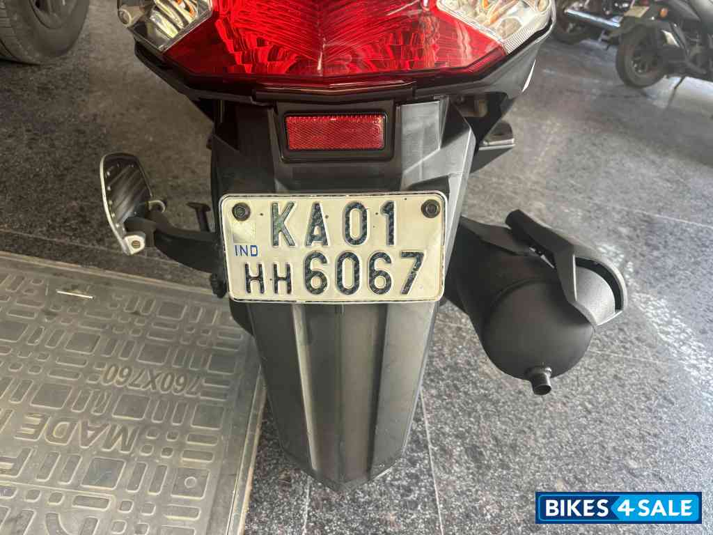 White Honda Dio Standard
