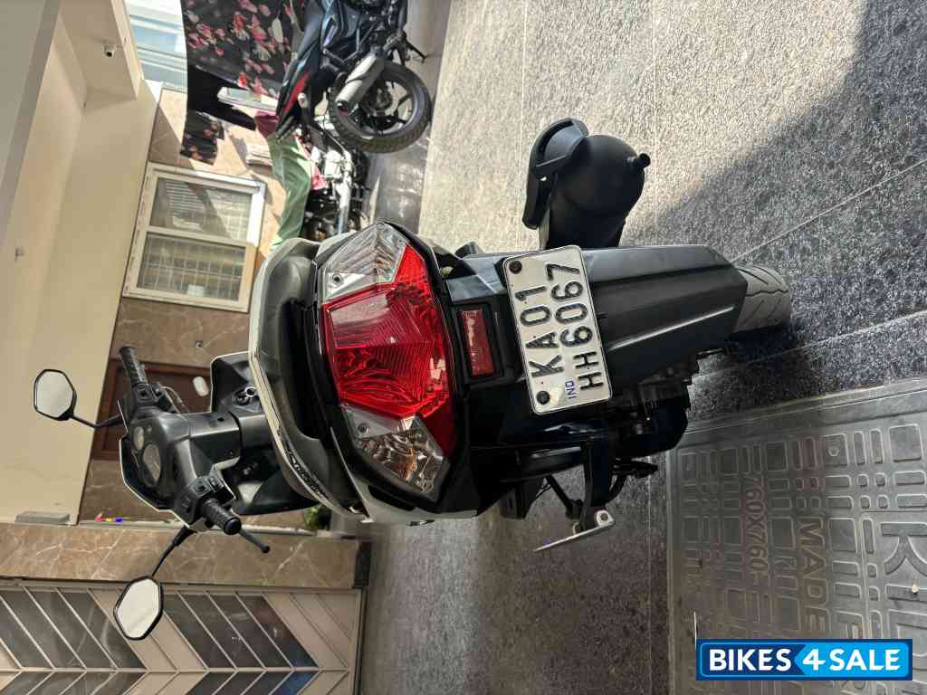 White Honda Dio Standard