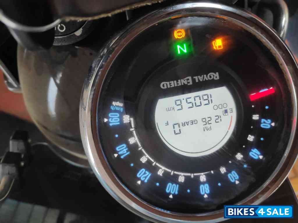 Red Royal Enfield Meteor 350 Fireball