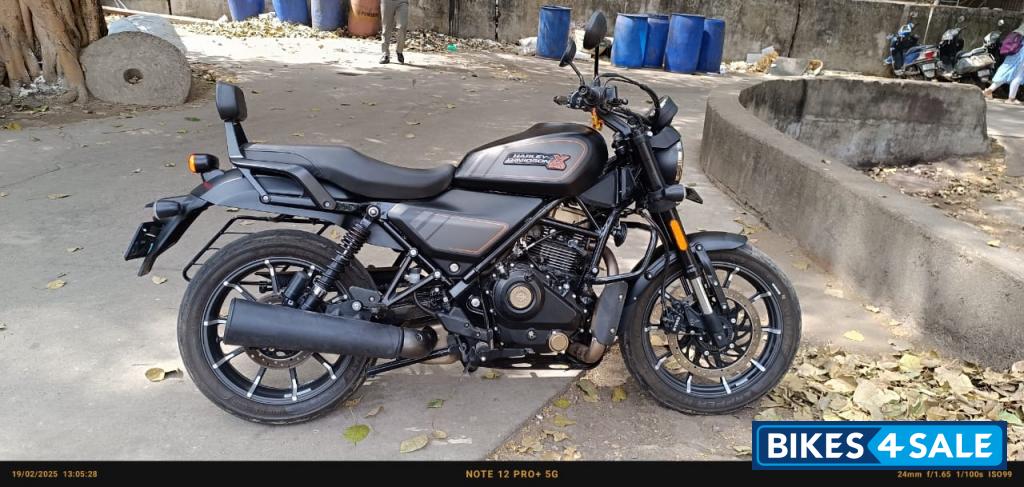 Black Harley Davidson X440 S