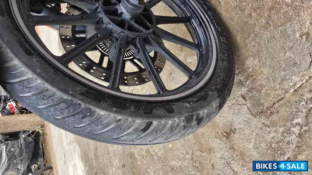 Black Bajaj Avenger Street 160 BS6