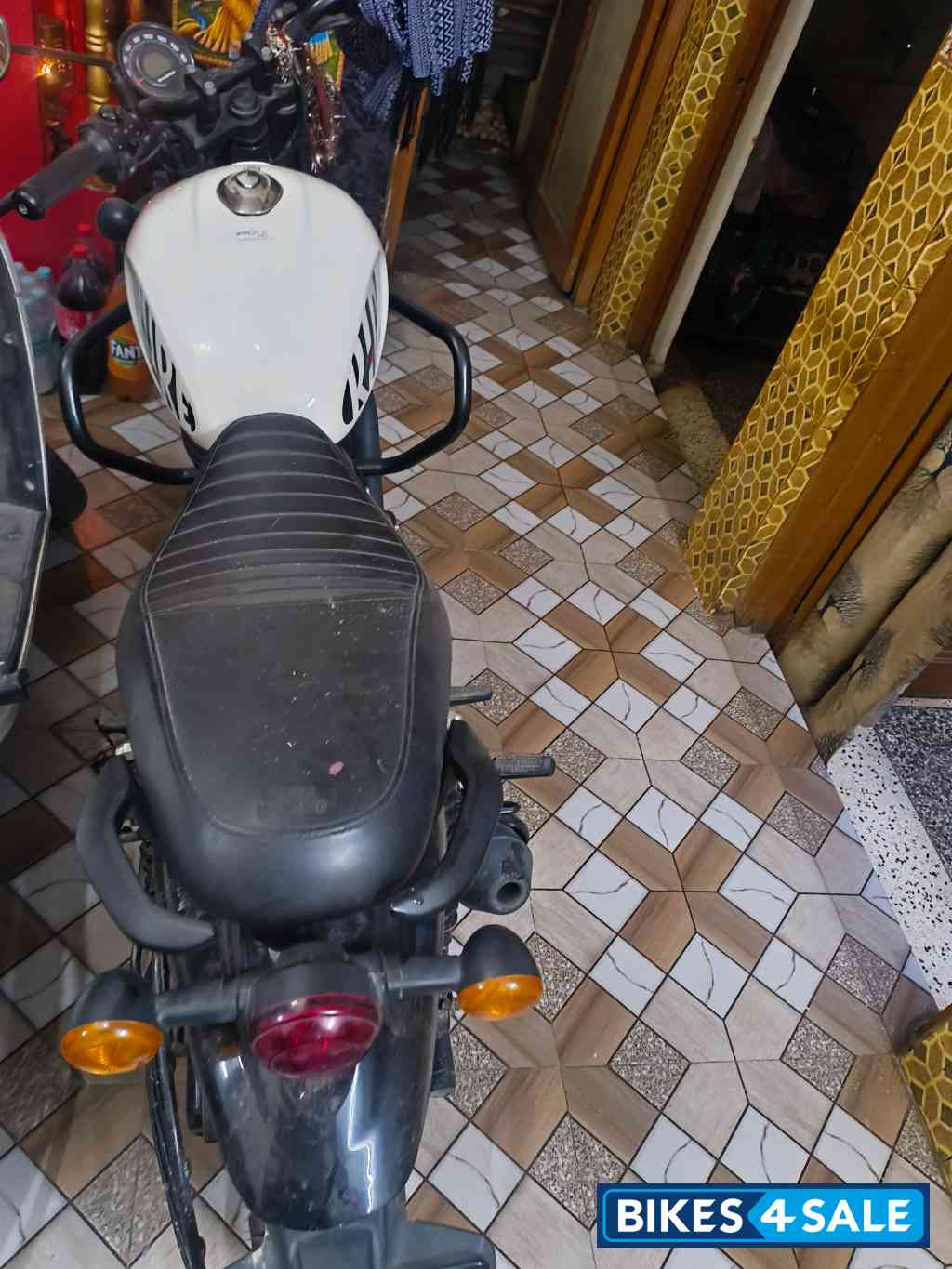 Royal Enfield Hunter 350 Metro