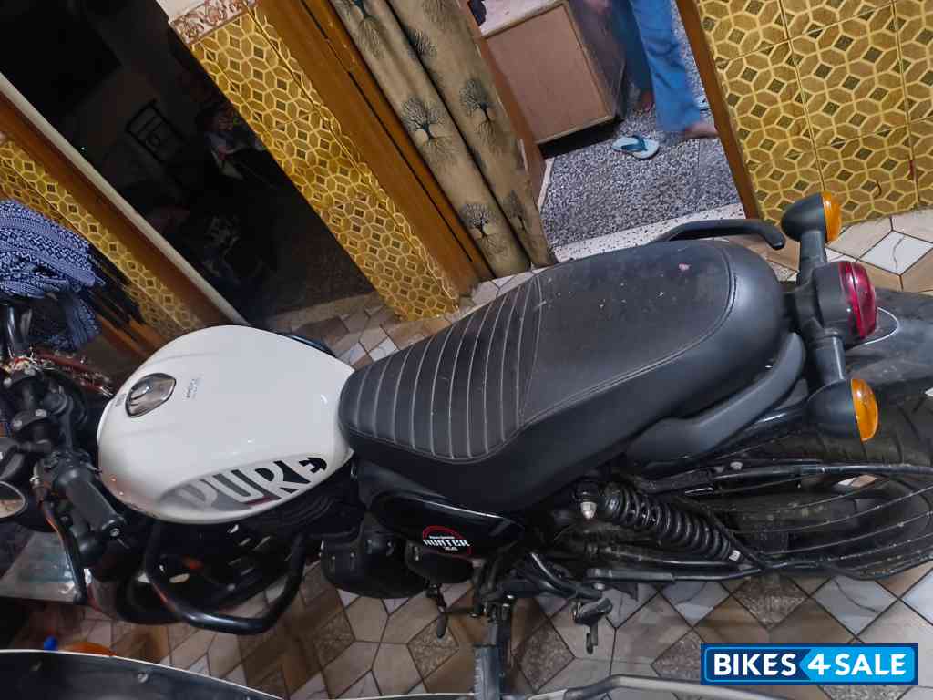 Royal Enfield Hunter 350 Metro