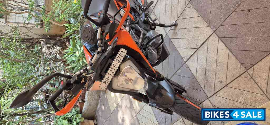 Black Orange KTM Duke 200 ABS