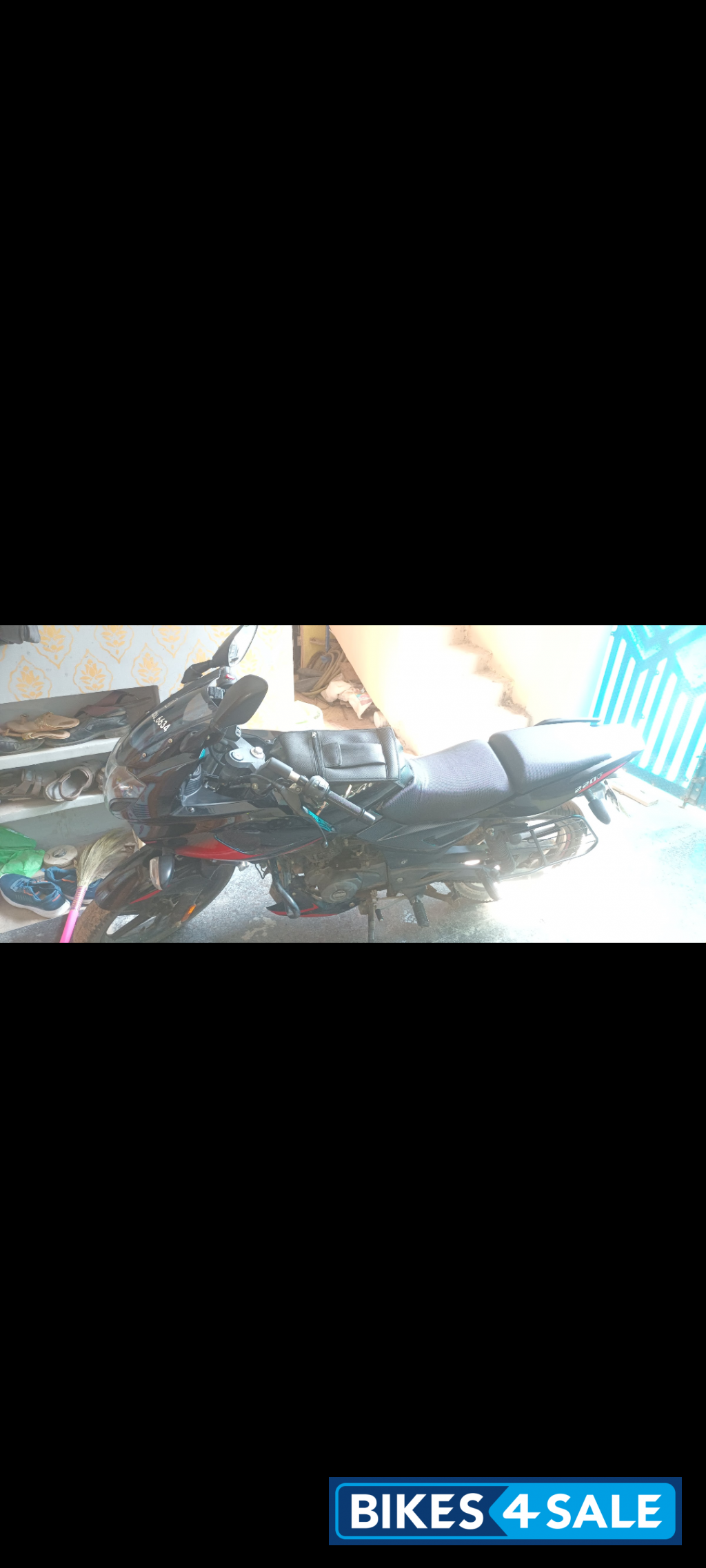 Bajaj Pulsar 220F BS6