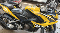 Bajaj Pulsar RS 200 ABS