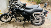 Black Bajaj Avenger 200 DTS-i