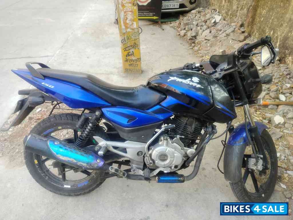 Blue Bajaj Pulsar 150