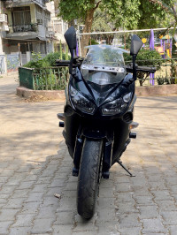 Black Kawasaki Ninja 1000