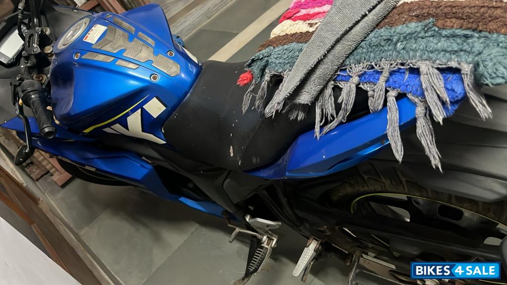 Blue Suzuki Gixxer SF