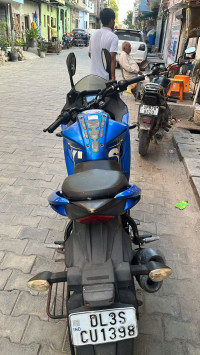 Blue Suzuki Gixxer SF