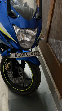 Blue Suzuki Gixxer SF
