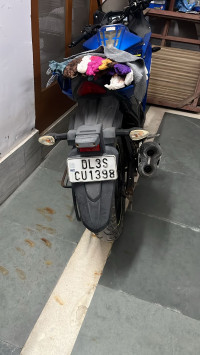 Blue Suzuki Gixxer SF